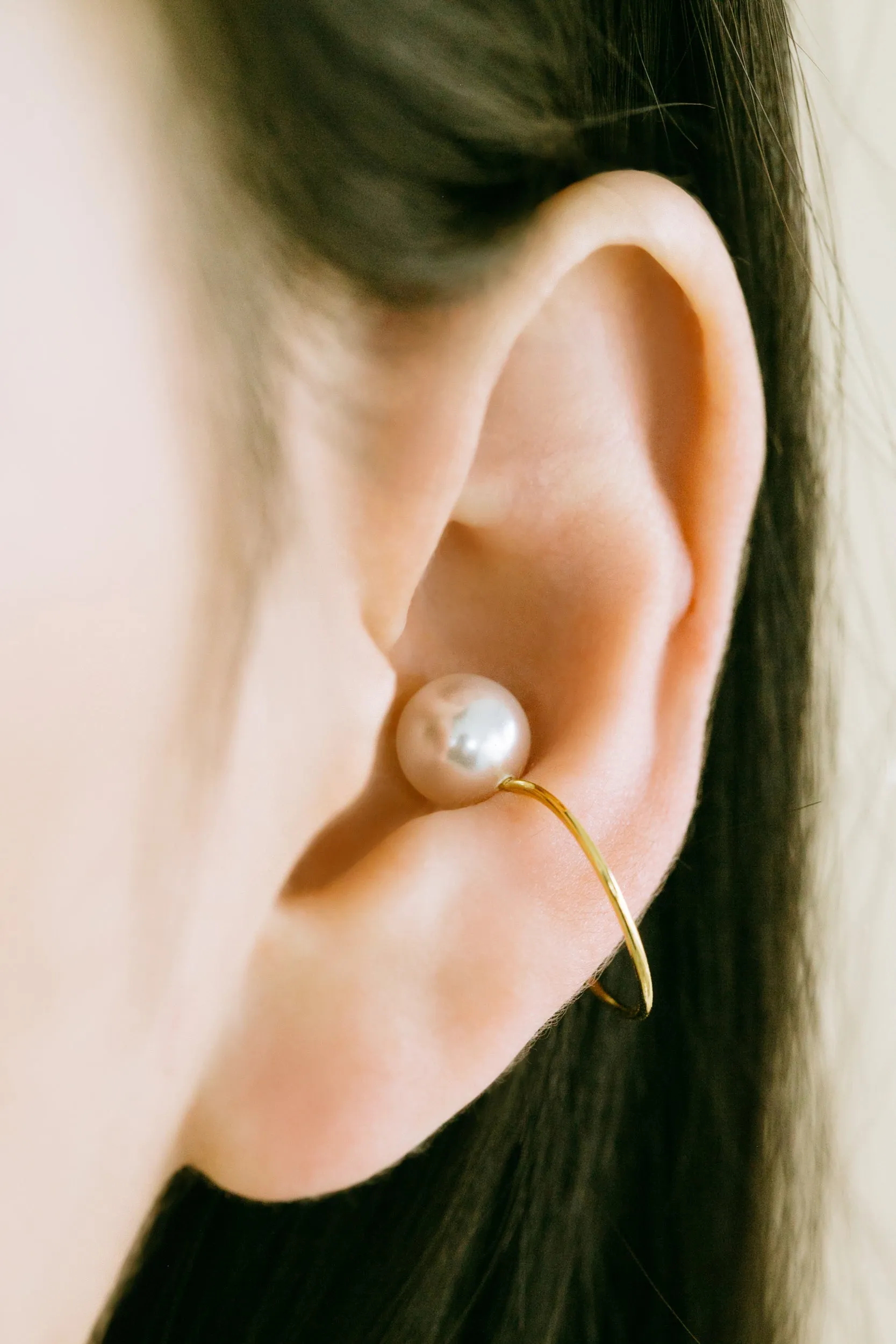 925 Sterling Silver Round Simulated Pearl Horseshoe Inner Conch Ear Cuff Earring