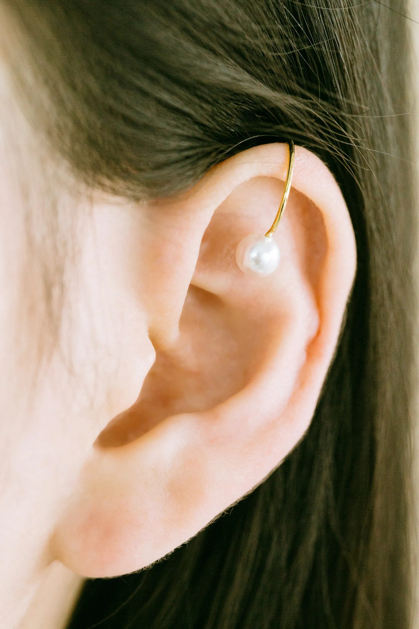 925 Sterling Silver Round Simulated Pearl Horseshoe Inner Conch Ear Cuff Earring