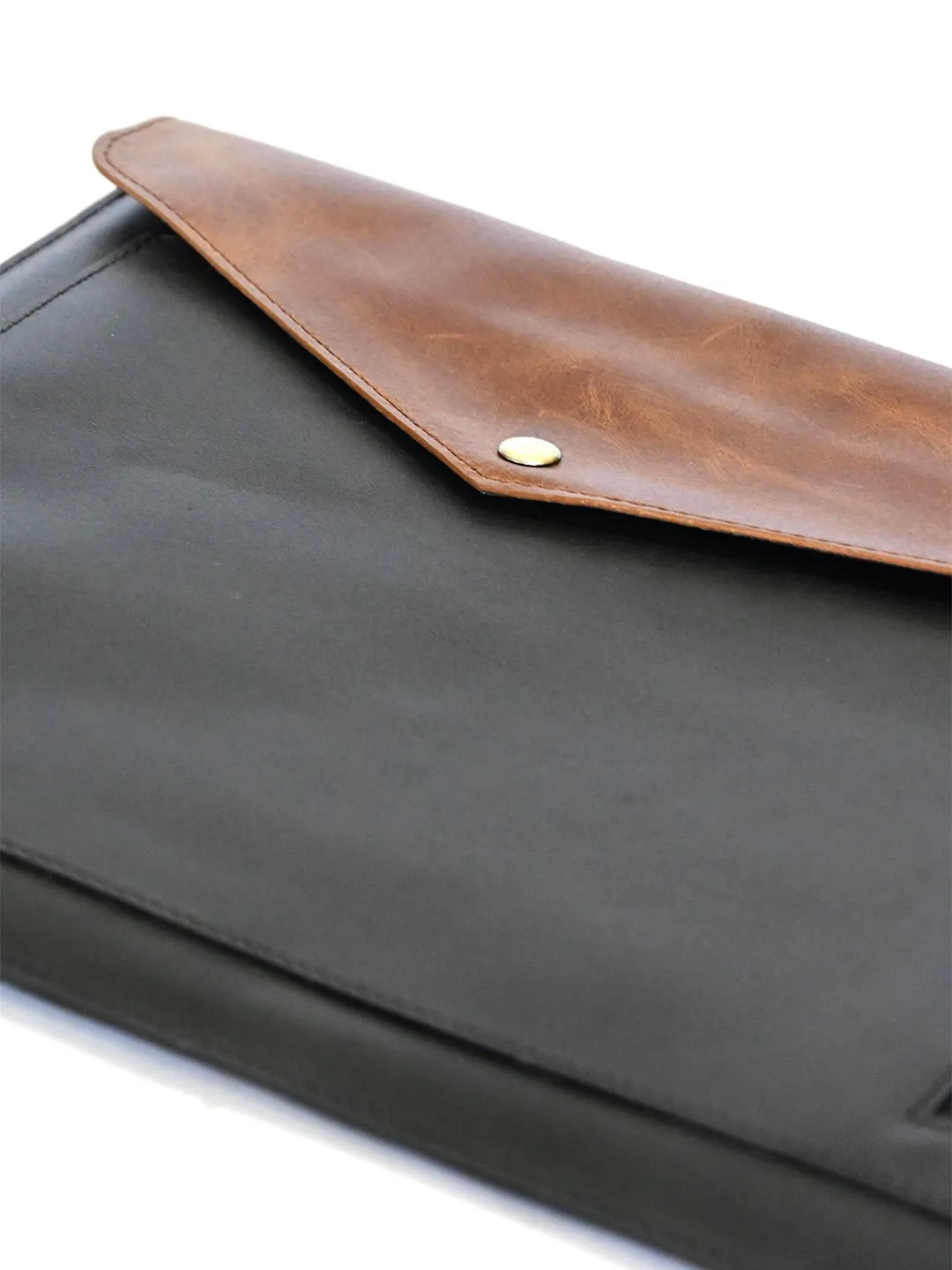 ABAZE - LEATHER LAPTOP SLEEVE