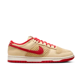 Nike Dunk Low Strawberry Waffle